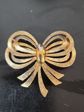 Vintage Signed MONET Brooch